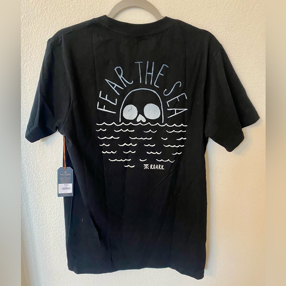 Roark “fear the sea” shirt size M